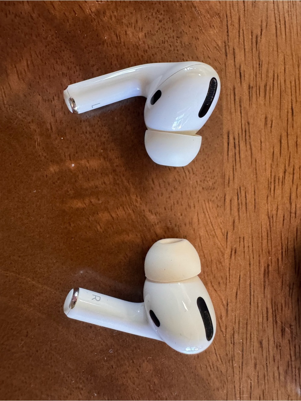 AirPod First Gen - Picture 3 of 3